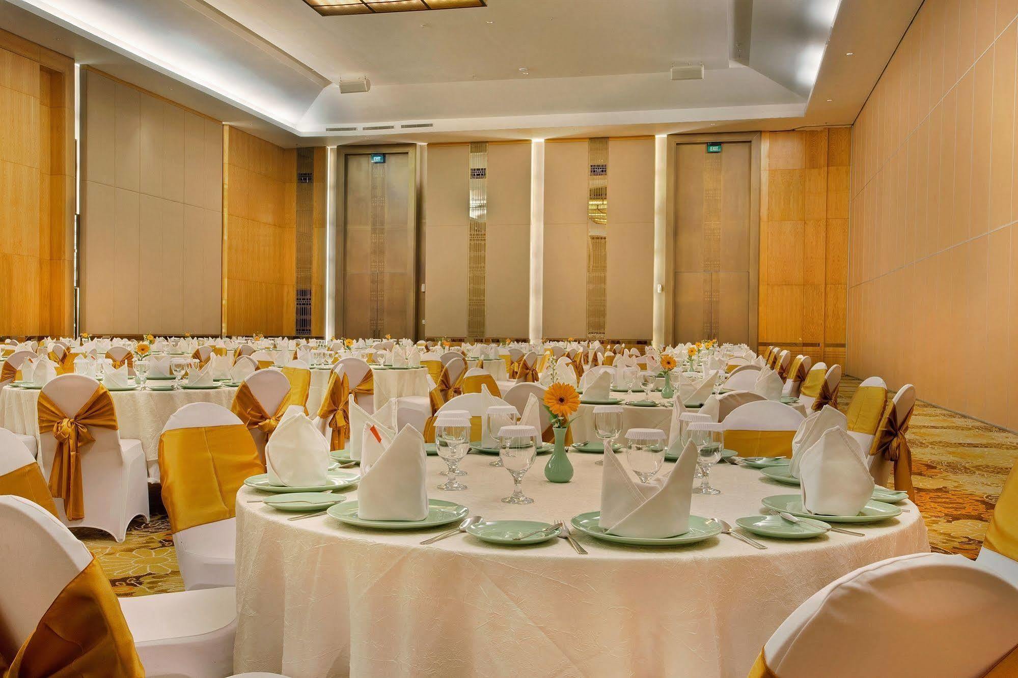 Harris Hotel & Conventions Маланг Экстерьер фото